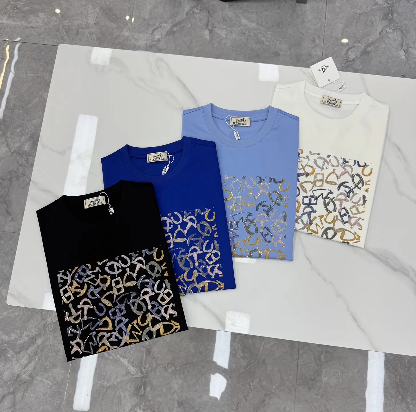 ⚜️Hermes 26s New Arrival T ， Quality . Breathable， ！ ， 🎨 . . . Versatile， 。 Brother ， Breathable， ！ ：Black. . .White.Sizes：M-3XL ❗️（S 4XL ）175/145 XL
